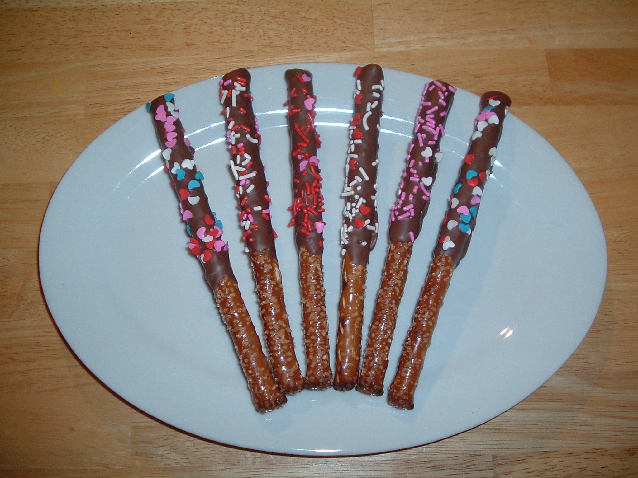 Valentines Gourmet Chocolate Covered Pretzels Box of 6