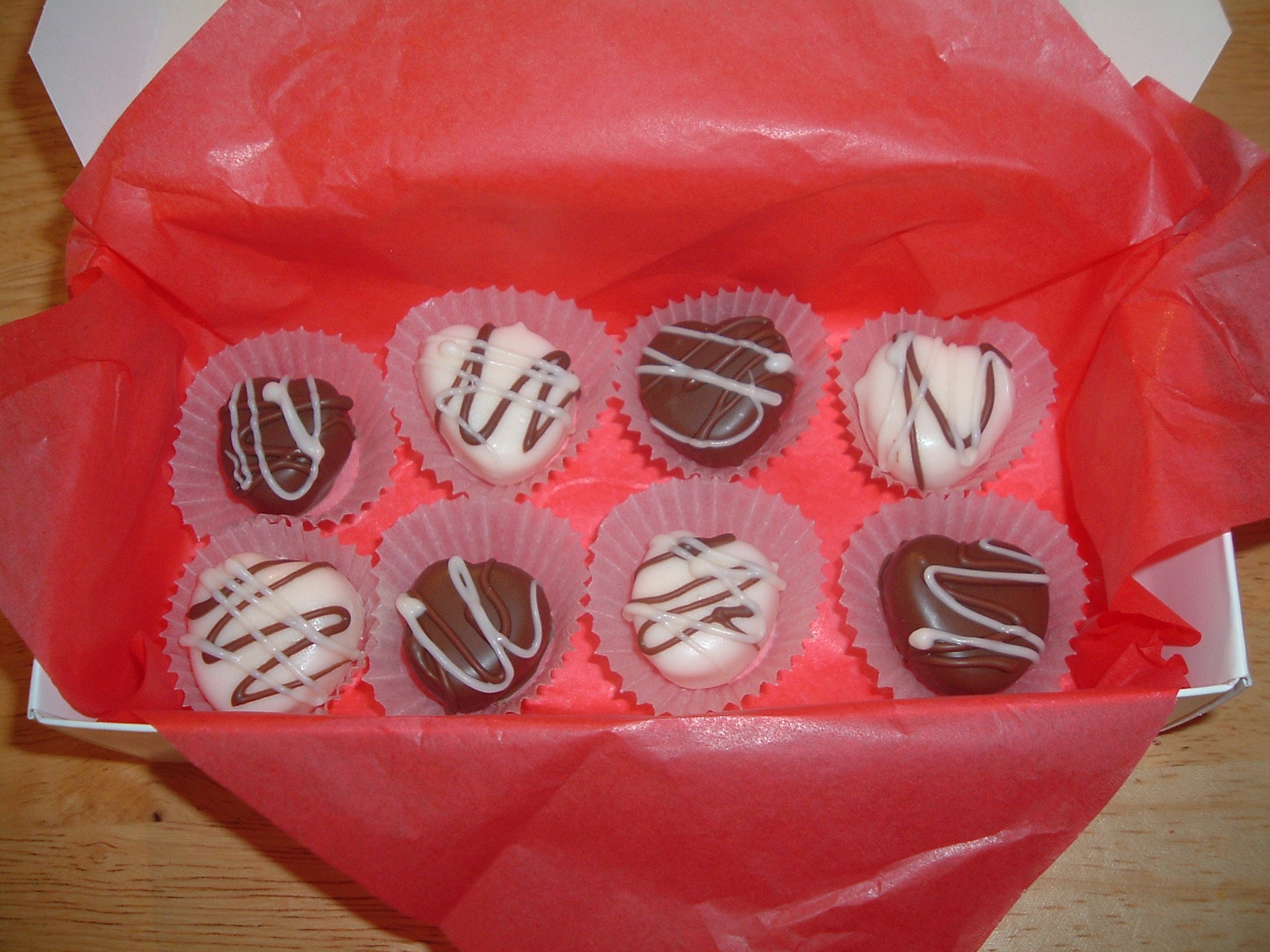 Valentines Strawberry Heart Marshmallows Covered in Chocolate 8 Per Box