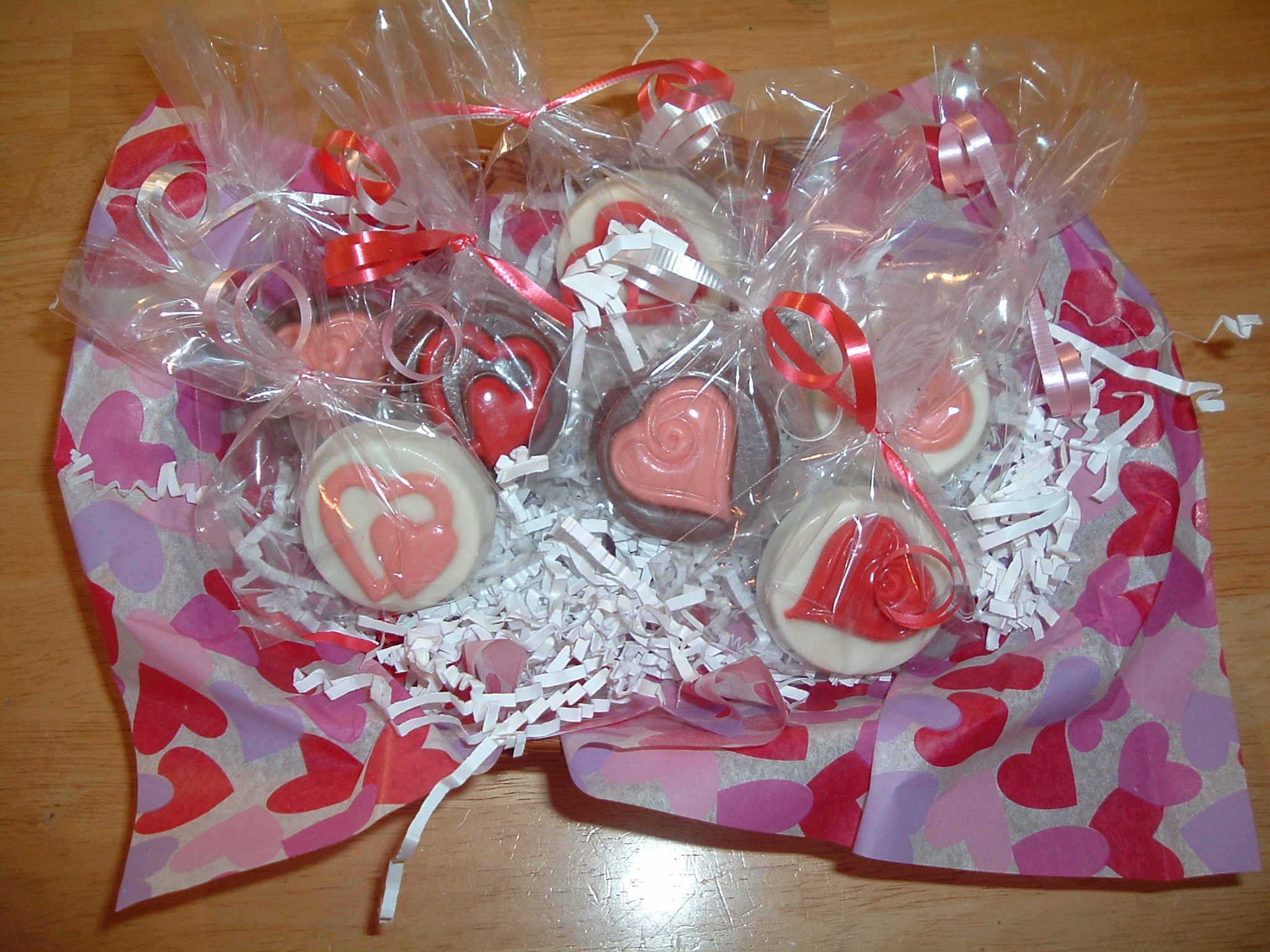 Valentines Hearts in Chocolate Oreo Cookie Basket 8